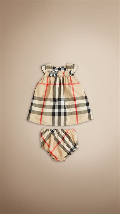 burberry baby mütze|burberry newborn dresses.